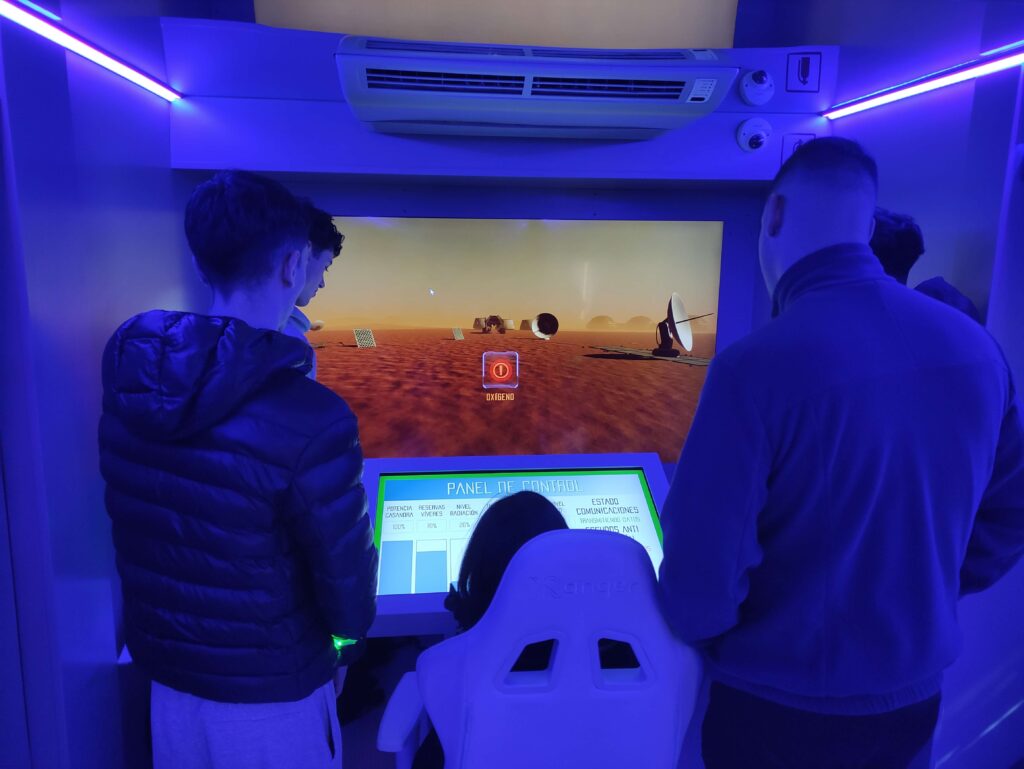 FINEXIT, el ‘escape room’ financiero que desafía a los estudiantes de Formación Profesional, se detiene en Benavente