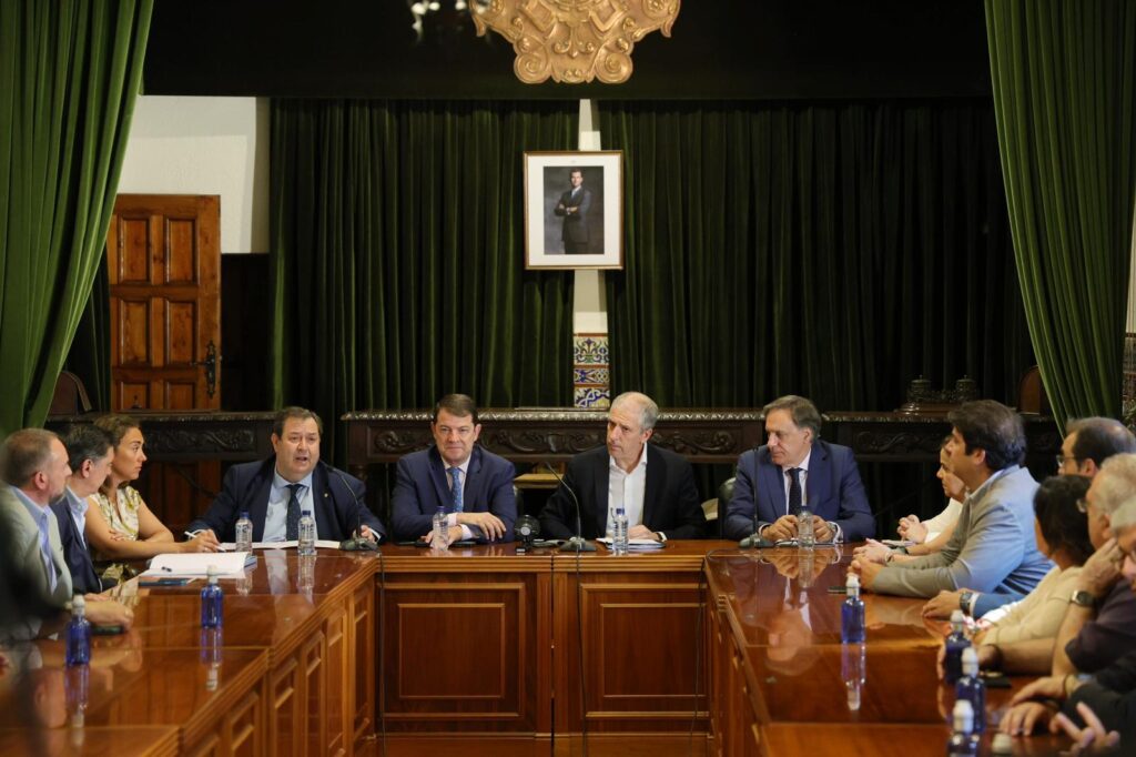 La Cámara de Comercio de Zamora apuesta por la reapertura del Tren Ruta de la Plata como infraestructura vertebradora del oeste peninsular y generadora de actividad económica en nuestro territorio.